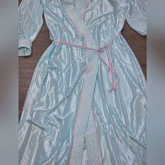 Vintage Dominique Robe Nightgown Set Womans Sz Large Aqua Blue Pink Shimmery - Picture 4 of 11